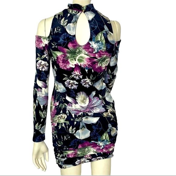 MID thigh velvet floral dress - Picture 3 of 14